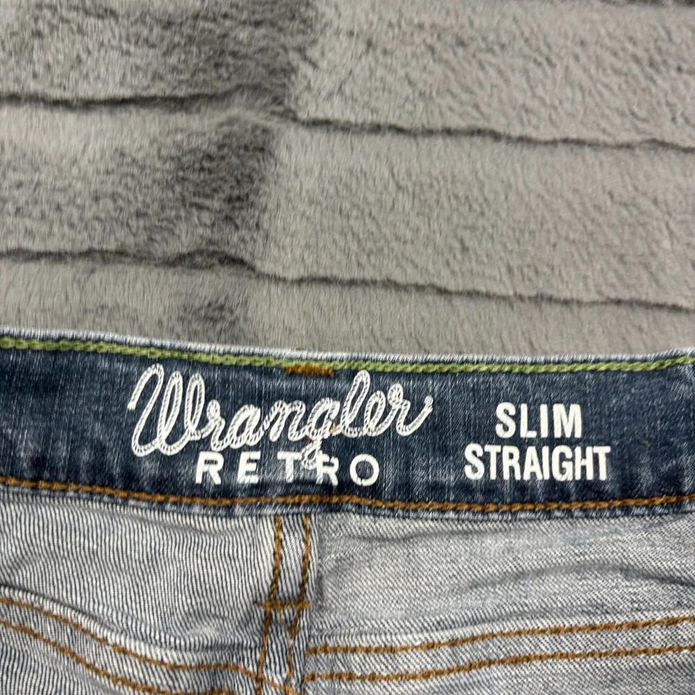 Wrangler Retro Slim Straight Jeans Mens 33x31 Medium Wash Blue Denim Pants 11594